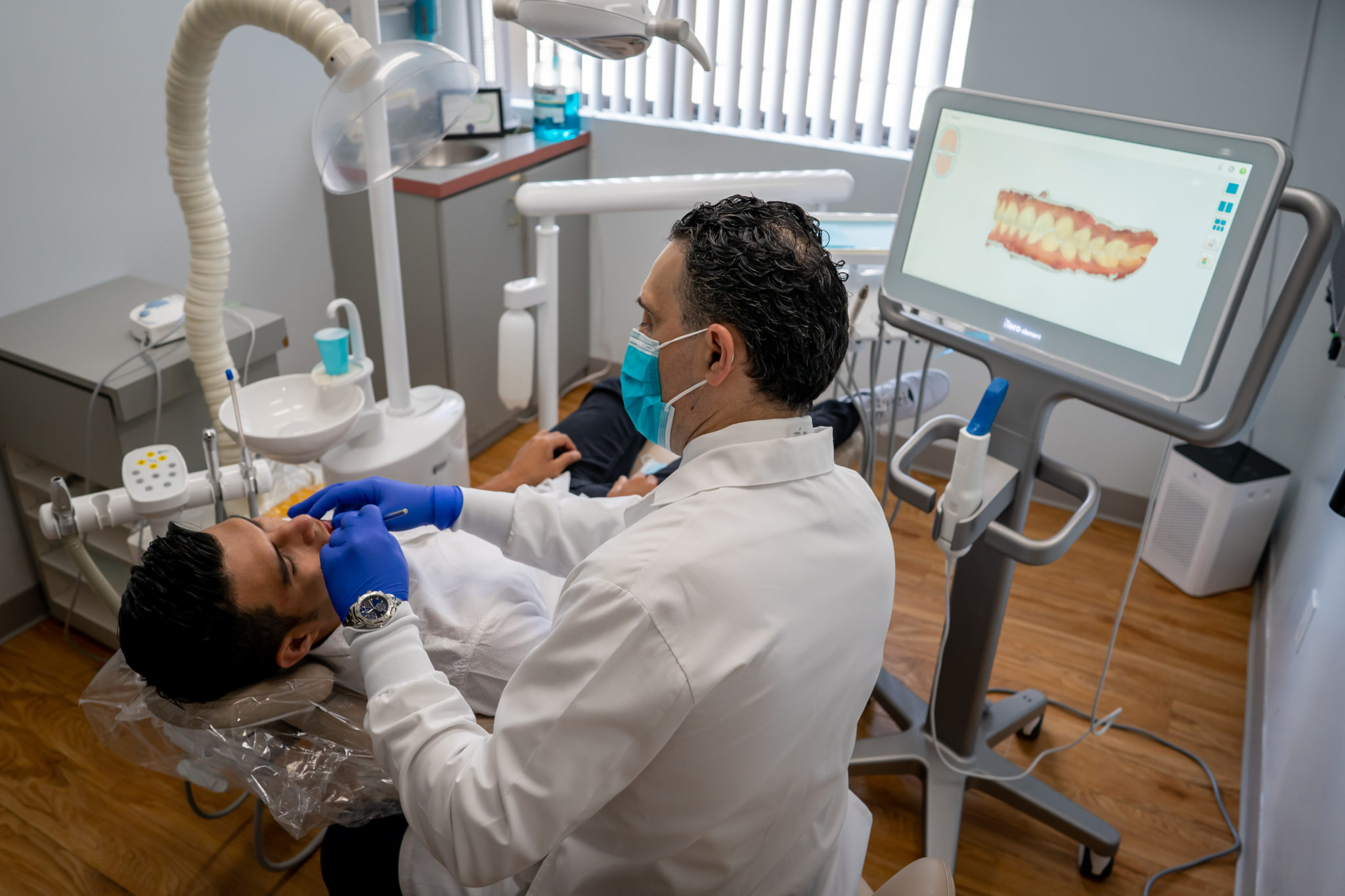 Veneers Treatment – Veneers Doctor